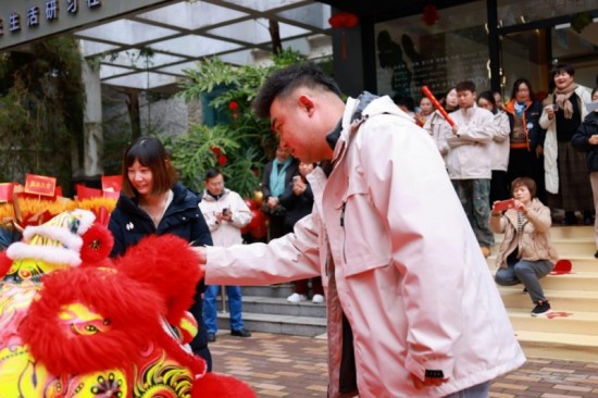 云图片