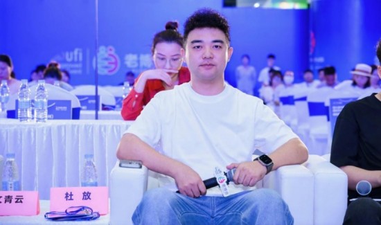 云图片